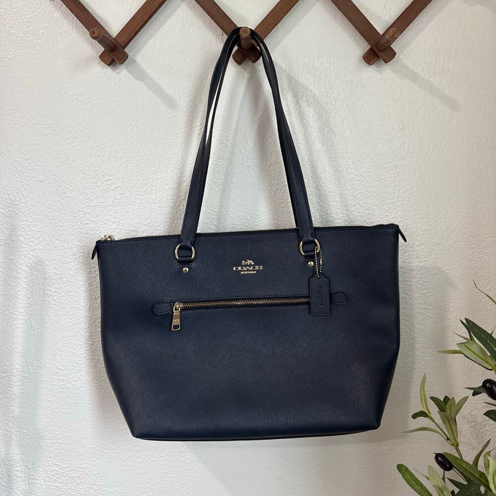 Coach Gallery Tote Crossgrain Leather Midnight Navy Blue Shoulder Bag F79608